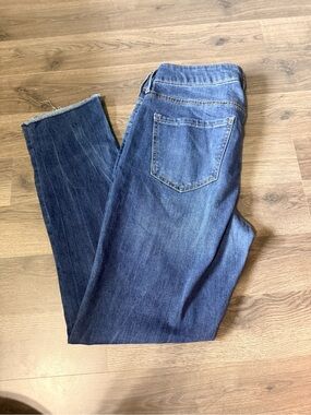 Seven7 Medium Blue Cropped Ankle Jeans
